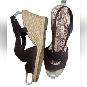 Skechers 2012 Brown Wedge Sandals Size 9 New/w-out Box